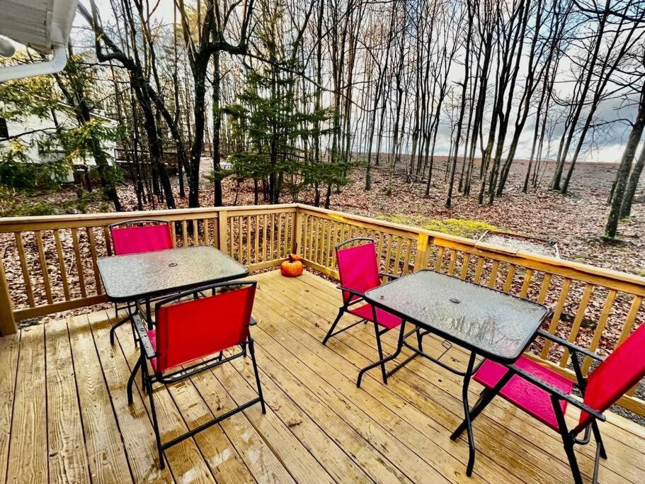 Sauna, Games,grill, View,lake,pool,tvs * Albrightsville