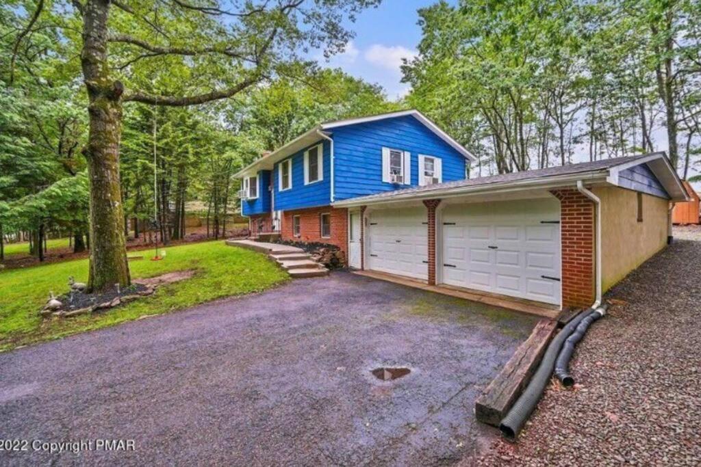 Sauna, Games,grill, View,lake,pool,tvs Holiday home