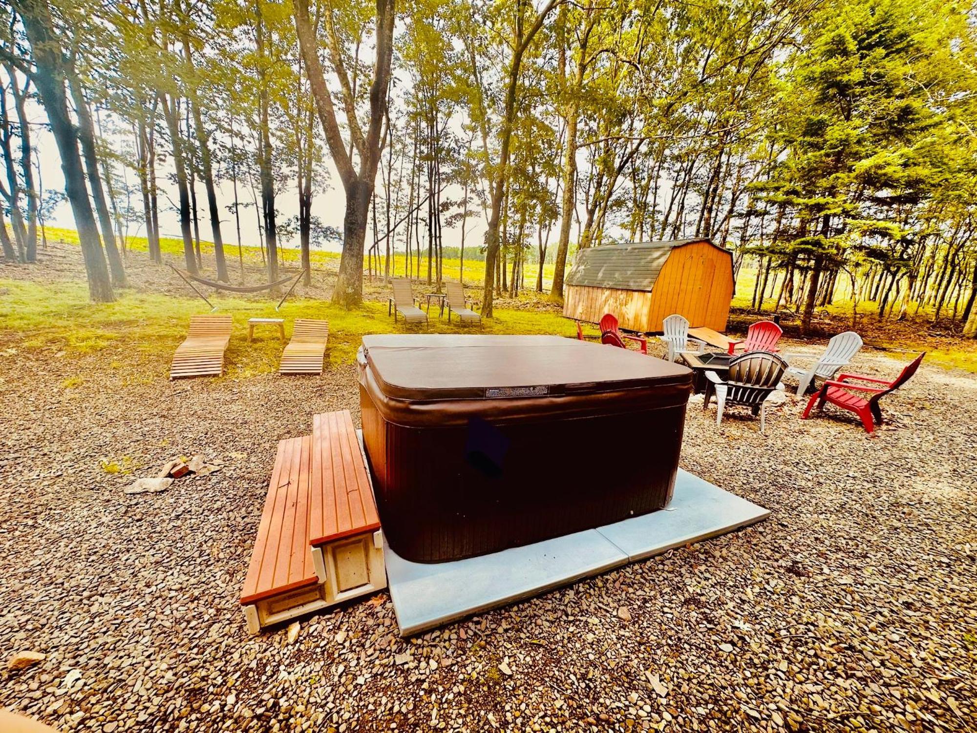 Sauna, Games,grill, View,lake,pool,tvs * Albrightsville